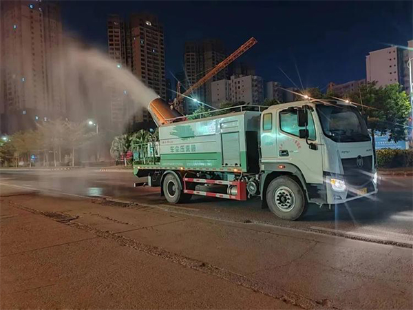 天地美霧炮車(chē)，高州市城市大面積快速?lài)婌F消殺